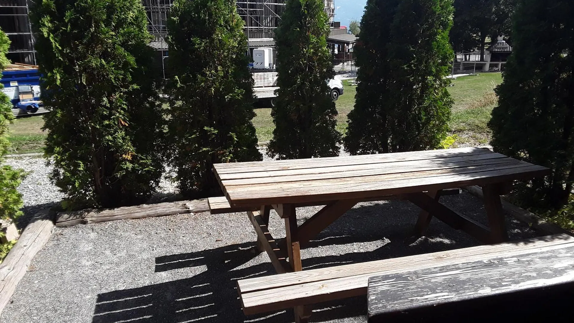 דירה Appartement Reallon 5 Personnes En Rez De Jardin צרפת