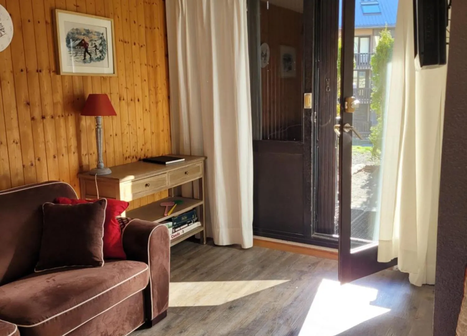 דירה Appartement Reallon 5 Personnes En Rez De Jardin צרפת